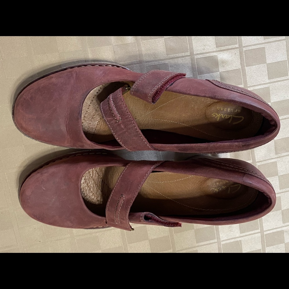 Clarks Artisan maroon/Burgundy Suede Mary Jane 3” Chunky Heels Women’s 10M  41.5